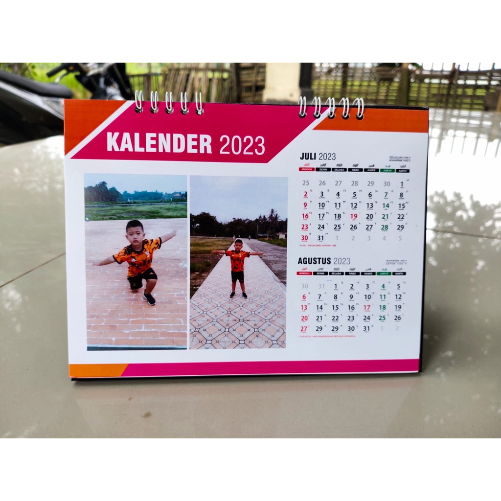 

Kalender meja custom