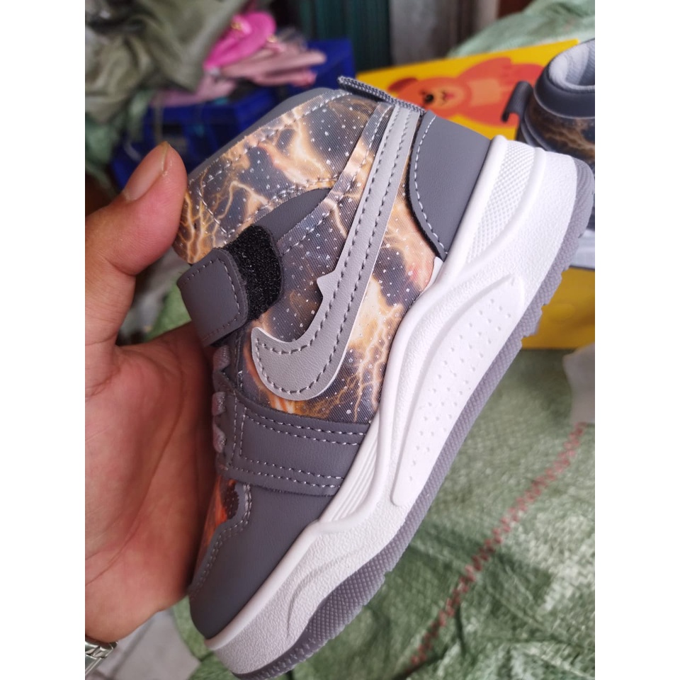 Sepatu sneakers anakimport sporty &amp; trandy S248-1 (26-37) Sepatu anak sekolah termurah