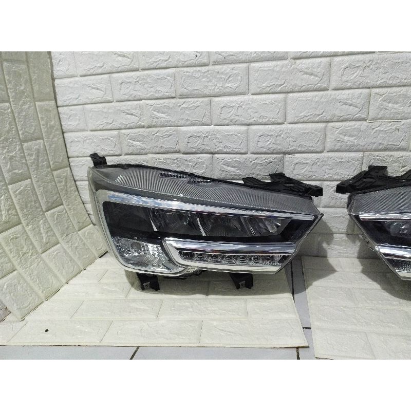 Headlamp Suzuki XL7 LED