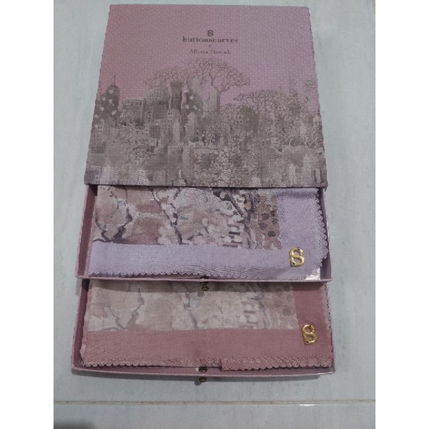 Buttonscarves New York Reborn Collector