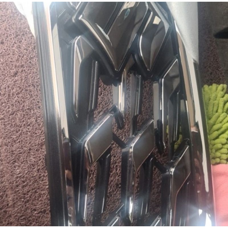 Grill suzuki ertiga Hibrid 2018-2022 original