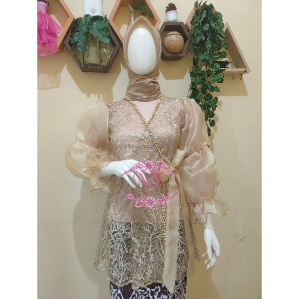 KEBAYA LENGAN BALON
