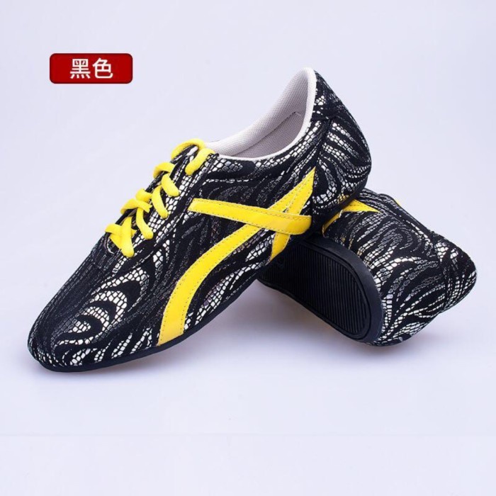 sepatu wushu daye