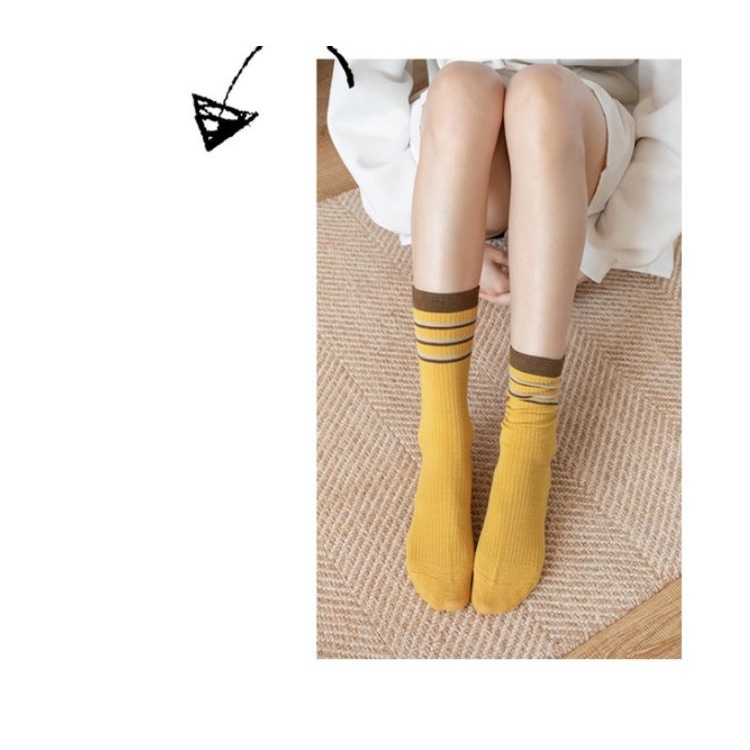 Kaos Kaki Wanita Retro Autumn Solid Colour Japanese style Socks SHC40