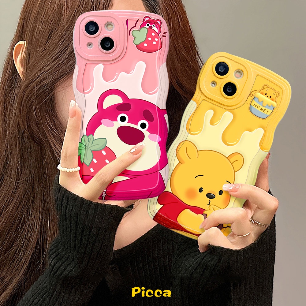 Casing Samsung A14 A04s A12 A04 A50 A13 A23 A52s A50s A31 A03s A04E A21s A53 A52 A32 A22 A30s A20 A11 A33 A02s A51 M32 Kartun Winnie the Pooh Beruang Strawberry Lucu Wavy Edge Case