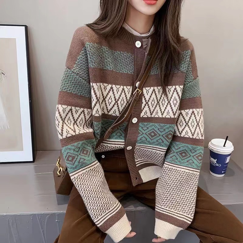 Monica Gaya Korea baru all-match lazy knit short section color matching long-sleeve knit jacket