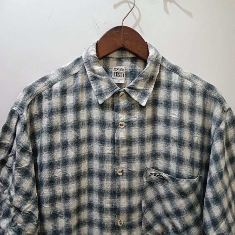Kemeja second Rusty