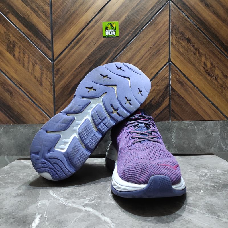 sepatu hoka second mach