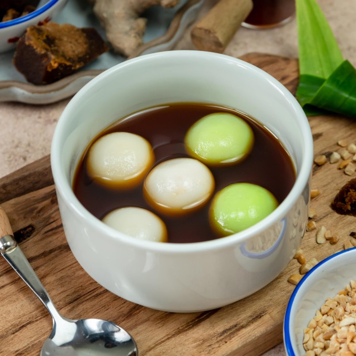 

Ronde Jahe Merah isi Kacang - cemilan wedang ronde frozen