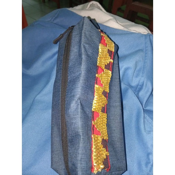 

kotak pensil tapis