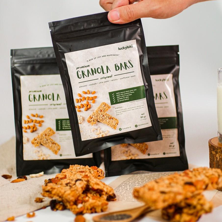 

kodeVv2V6 Original Granola Bar (2 Bars) - Almond, Cashew, Raisins, Chia Seed, Sunflower Seed - LUCKYBITE