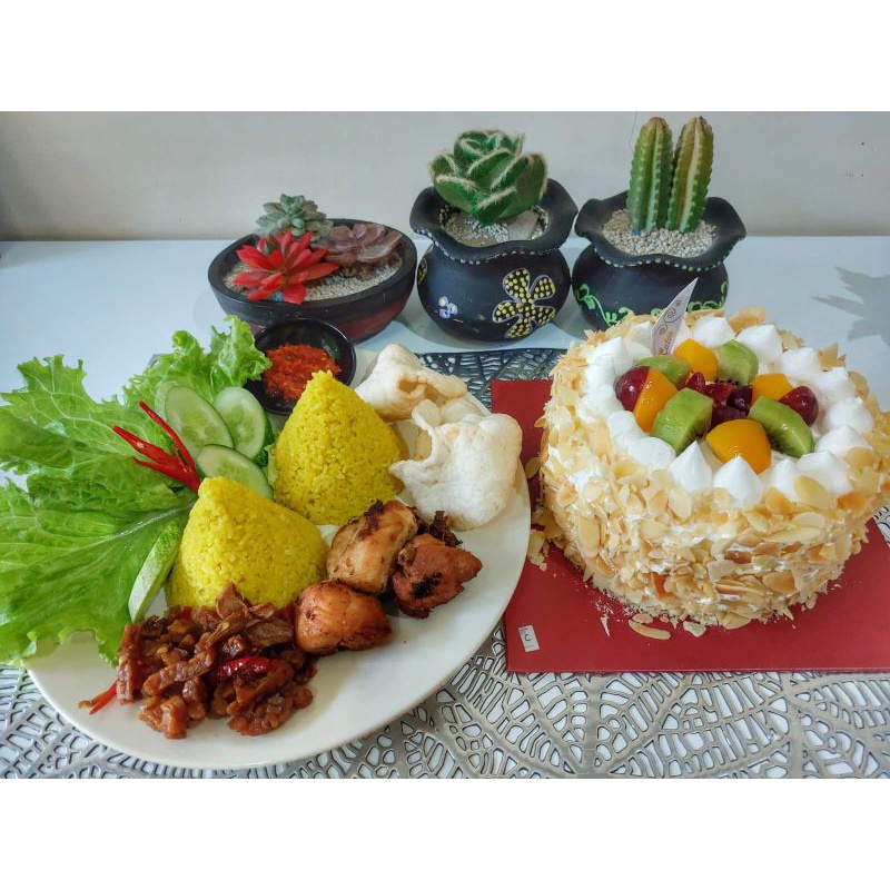 

KUE ULANG TAHUN & NASI TUMPENG