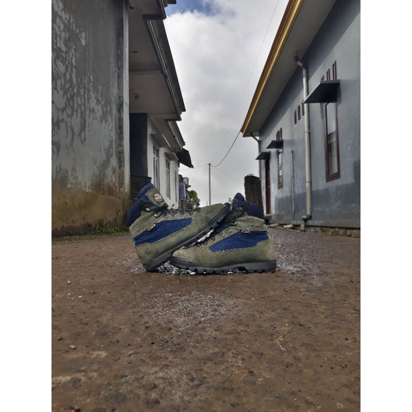 Sepatu Garmont
