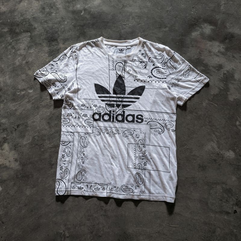 ADIDAS PAISLEY TEE
