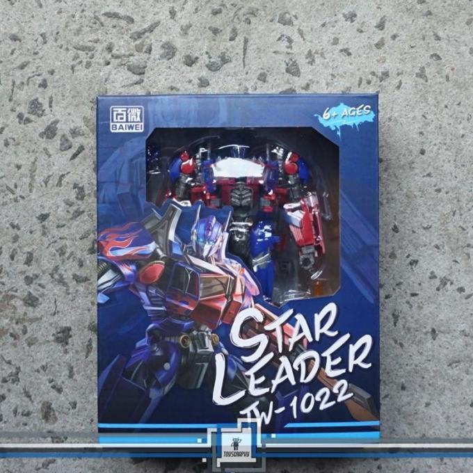 Baiwei TW 1022 Optimus Prime SS44 Deformation Aoyi Transformer Robot
