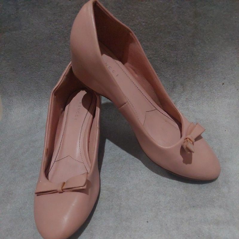 Sepatu Vincci Wedges 100%original - preloved