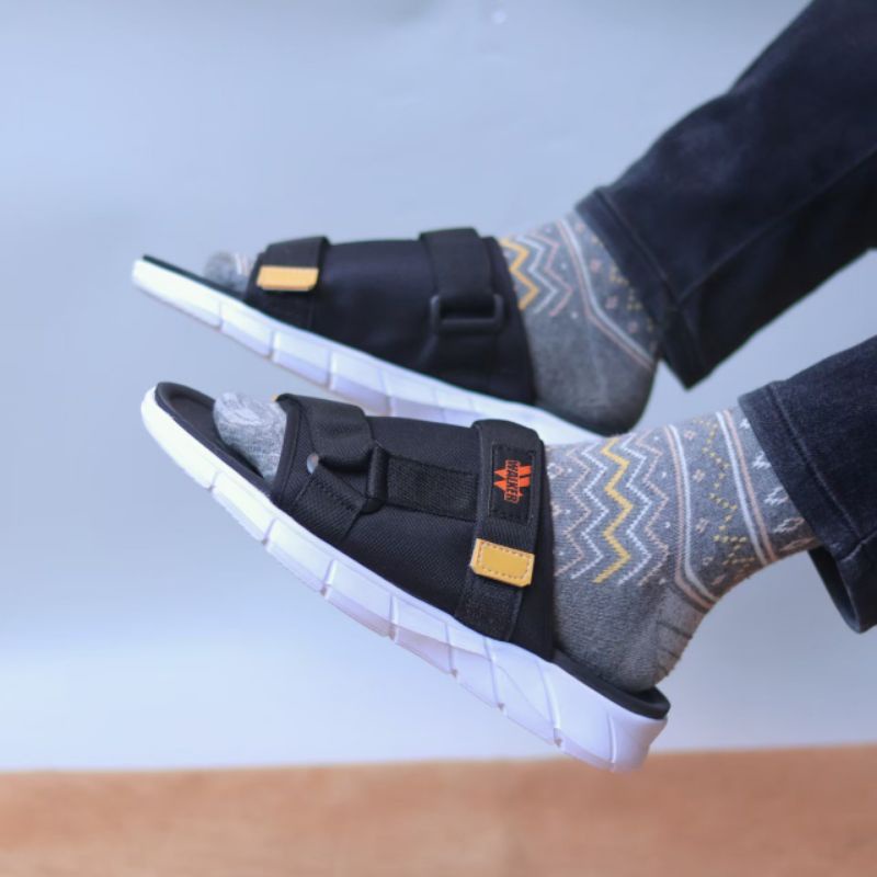 UNION | BIAS Sandal Casual Pria Slide Hangout Santai Slipers Cowo/Cowok Premiun Slide Pria Gaya Trendy Terbaru 2023