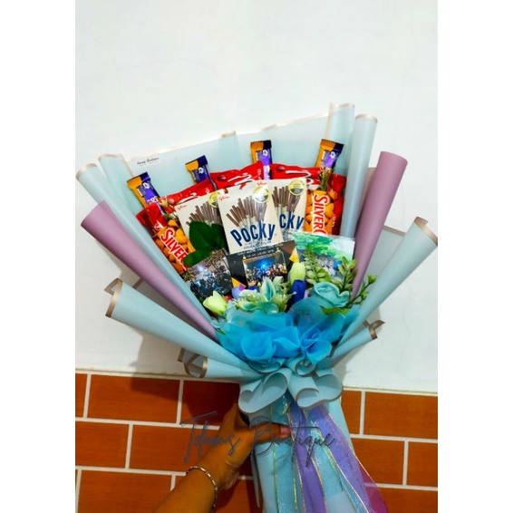 

Buket Snack / Buket Bunga / Hadiah Wisuda / Hadiah Ulang Tahun