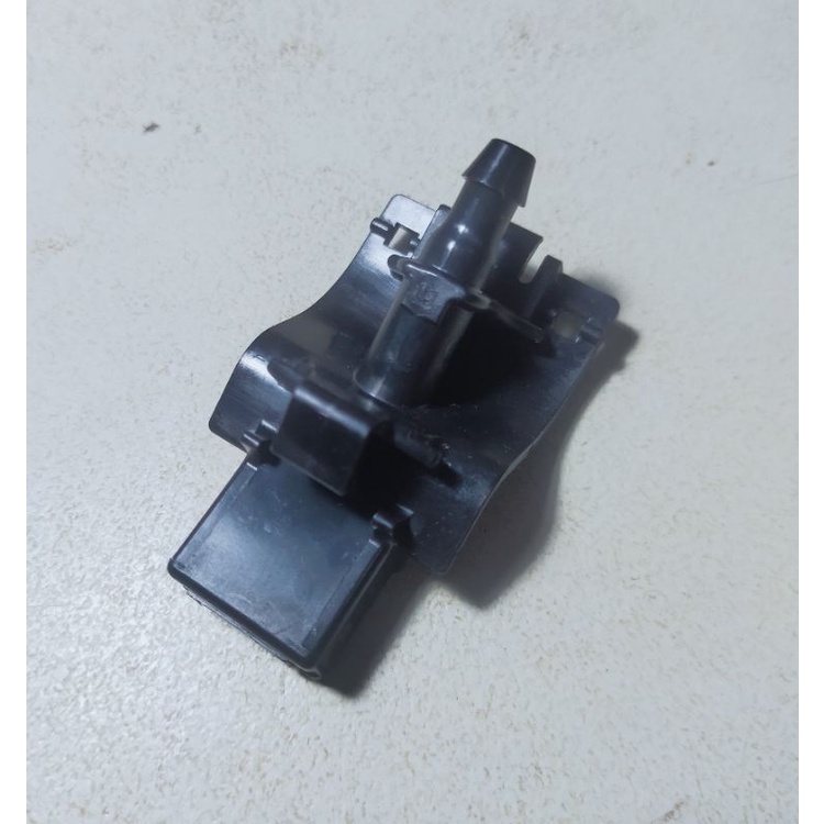 nozzle nozel semprotan air wiper depan Innova reborn Yaris Sienta Vios original baru