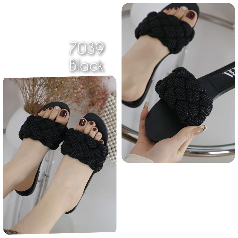 Sandal Zr wanita import flat pearl woven slide Cristal  kode 7039