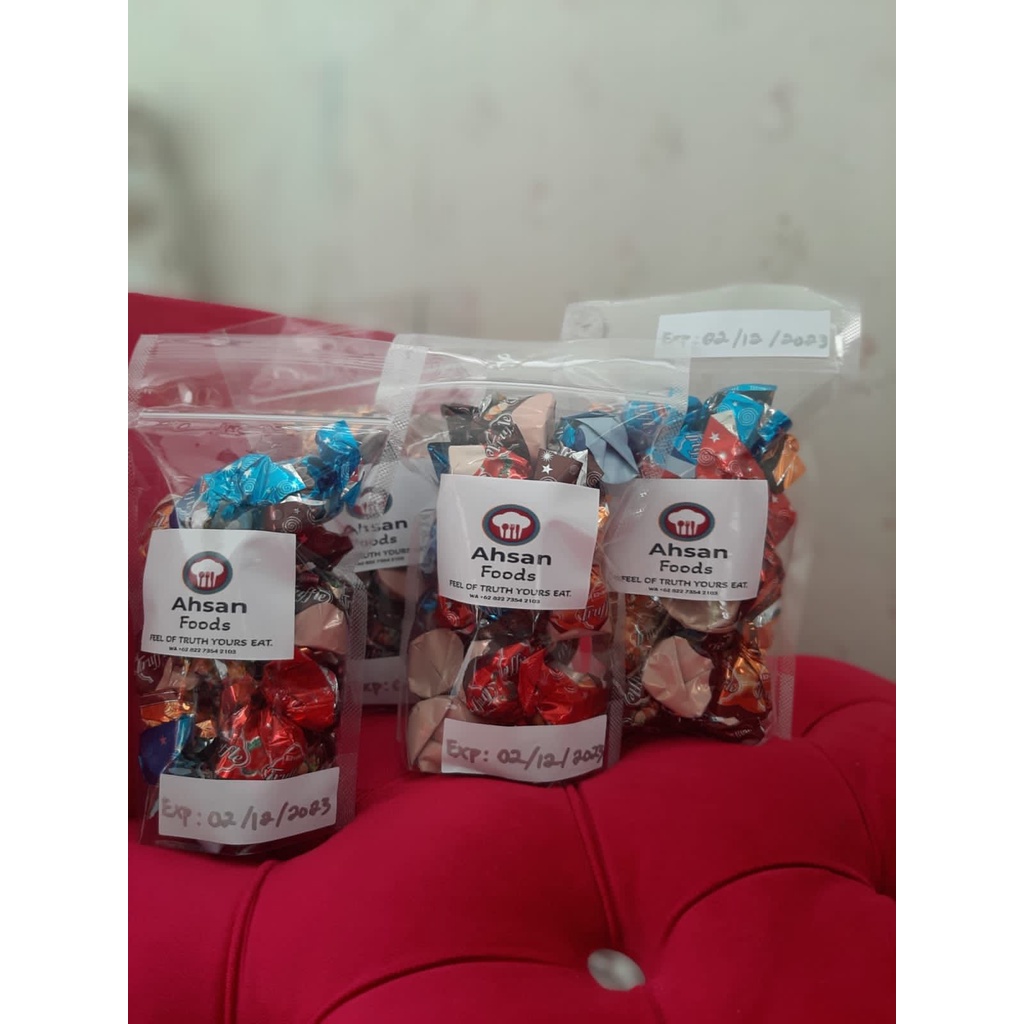 

Choklate Truffle 250 Gram isi 16 bungkus, Choklat Turkey, Truffle Strawbarry, Truffle Coconut, Truffle Hazelnut, Truffle Caramel, Truffle MIX