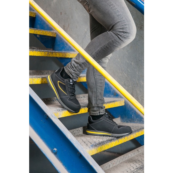 Safety Sepatu Safety Jogger Turbo S3