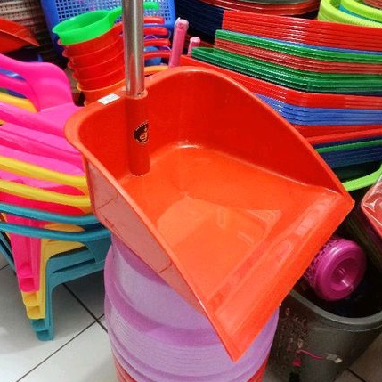 PENGKI PLASTIK AJR JUMBO TEBAL GAGANG BESI