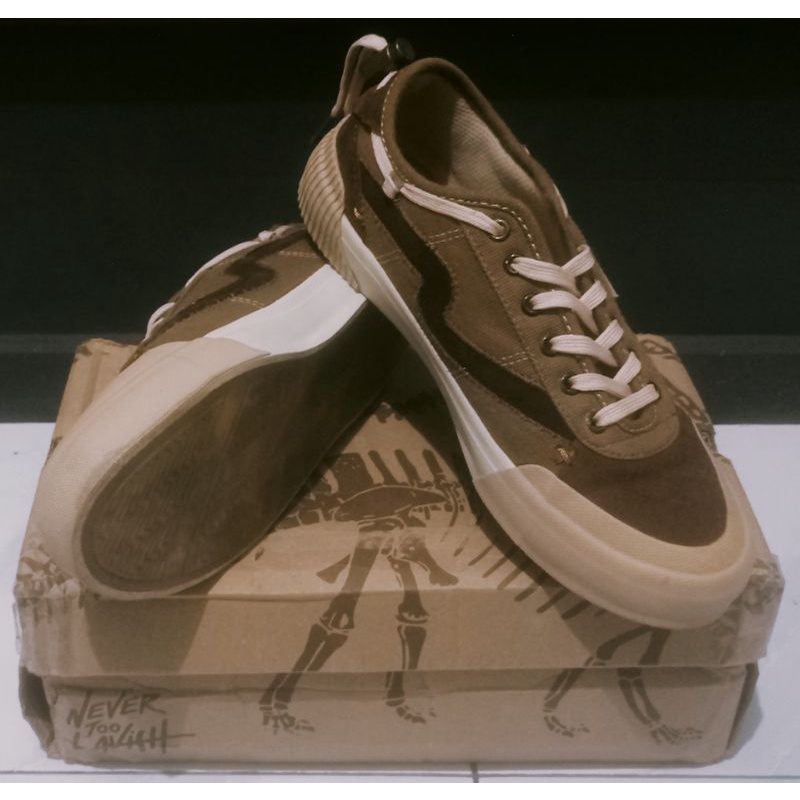 Patrobas x Never Too Lavish (Triassic) Low