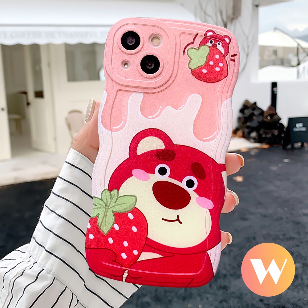 IPHONE Kartun Strawberry Bear Manyo Case Kompatibel Untuk Iphone7 6 Plus 11 12 14 13 Pro Max X 6s 8 14 Plus XR XS Max SE 2020 Lucu WInnie The Pooh Wavy Edge Soft Tpu Back Cover