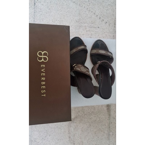 Preloved sandal EVERBEST