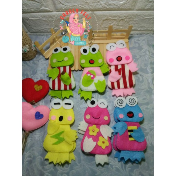 

Amplop Lebaran Karakter Lucu dari Flanel ( bijian)