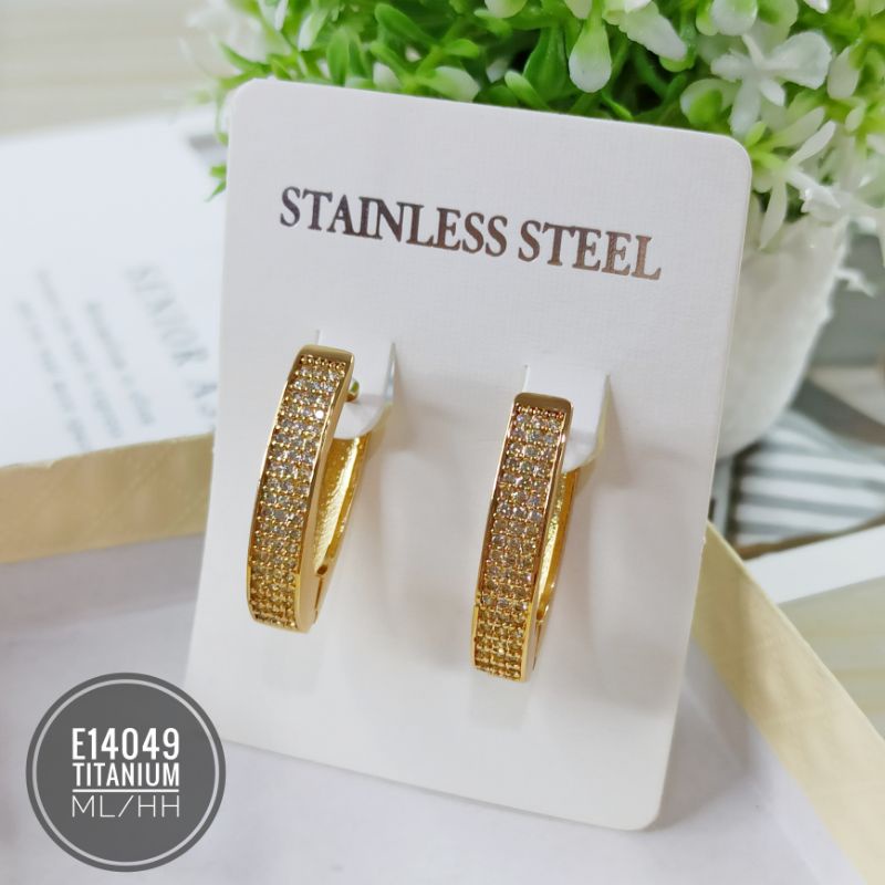 Anting Titanium jepit gold silver E14049