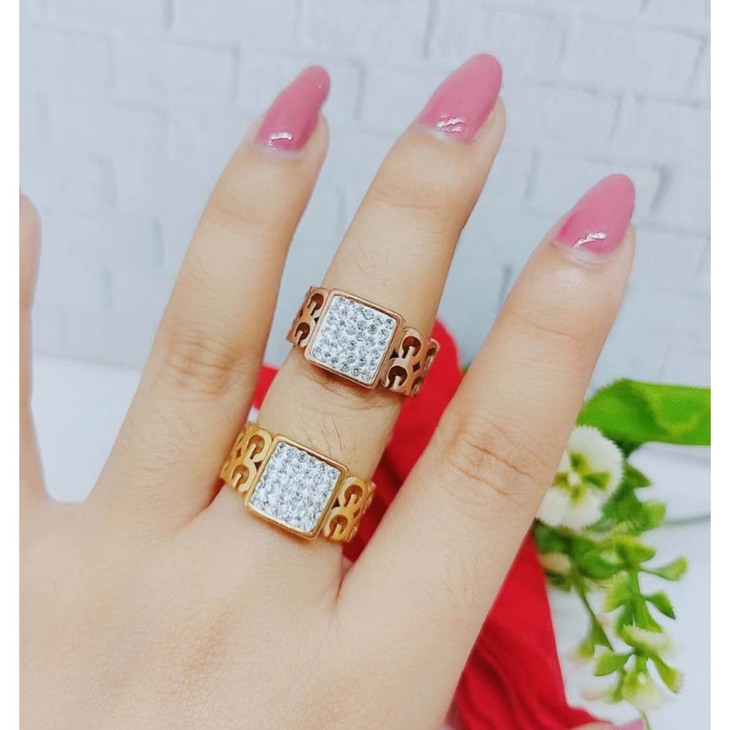 Cincin Titanium Permata Putih/Hitam Perhiasan Wanita P23/24