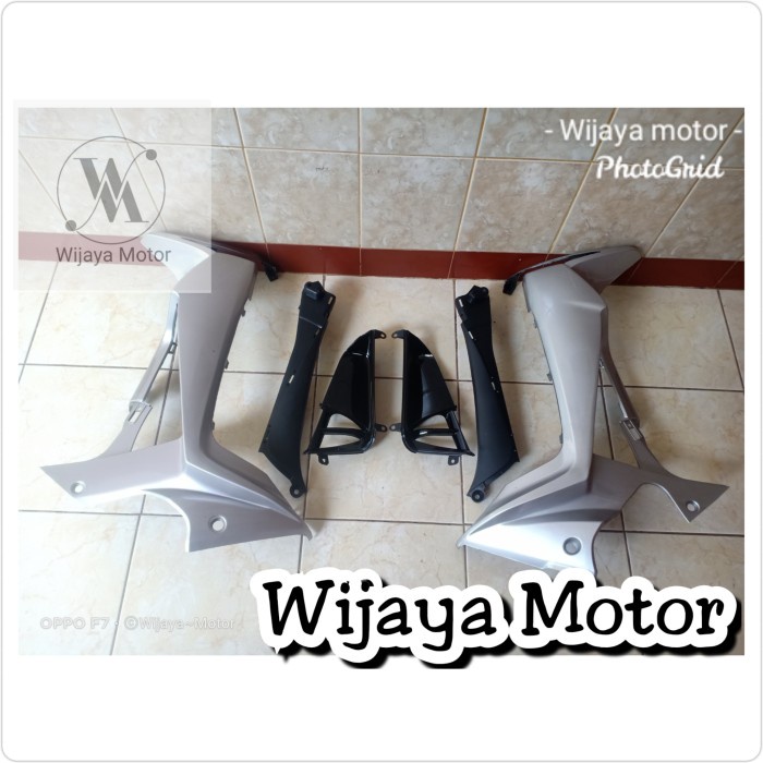 cover sayap supra x 125 batman silver  wijaya motor