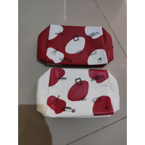 pouch kantong serba guna dari olay merah putih