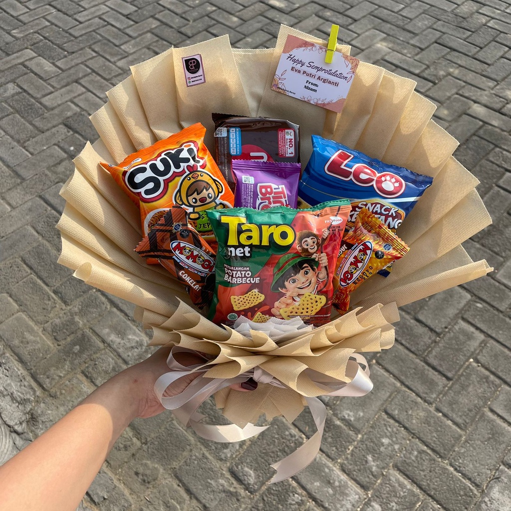 Buket snack / Bouquet Snack / Buket Makanan Murah / Hadiah Kado Wisuda