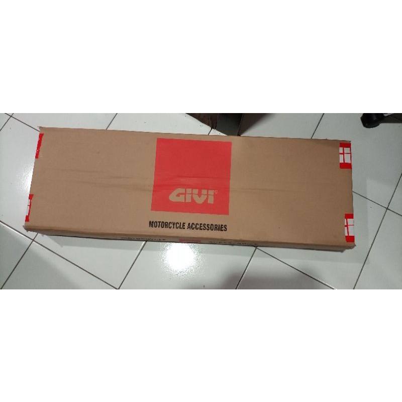 Bracket top box Givi New CB150R/ CB150X