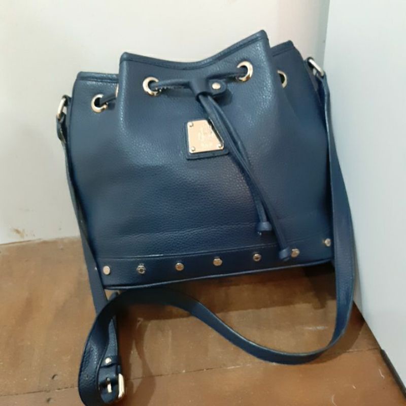 Preloved sling serut St Scott London