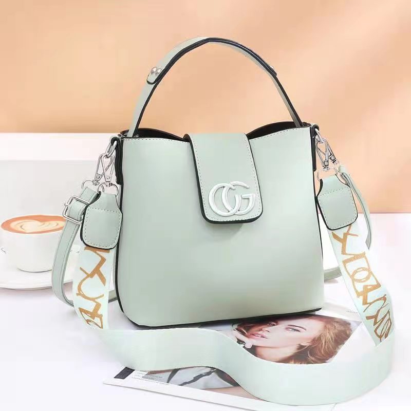 5674 tas selempang wanita import kekinian