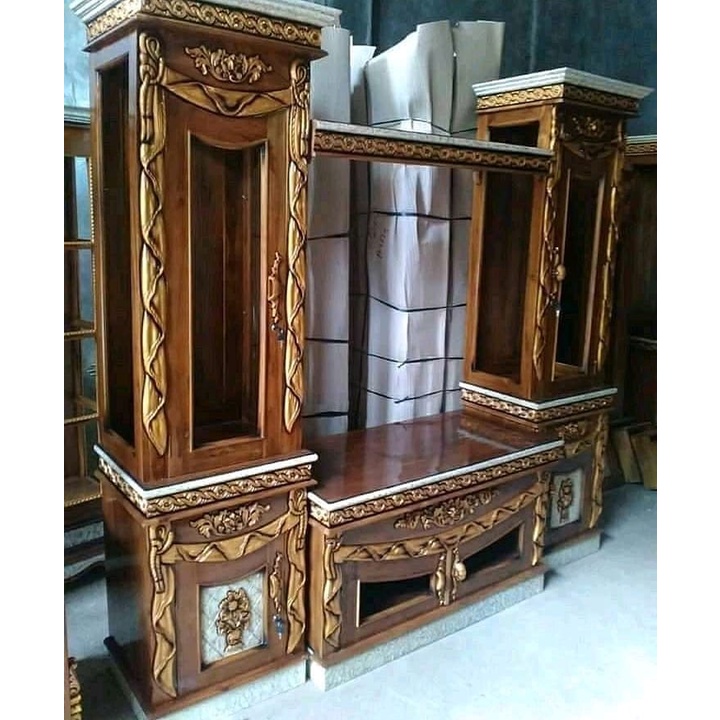 Set Bufet TV Model Selendang Kayu Jati Ukiran Jepara Finishing Natural Kombinasi Emas Melamine Gloss