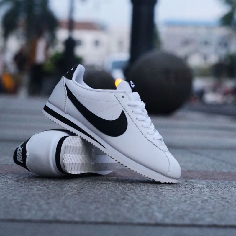 Nike Classic Cortez &quot;White Black&quot; BNIB