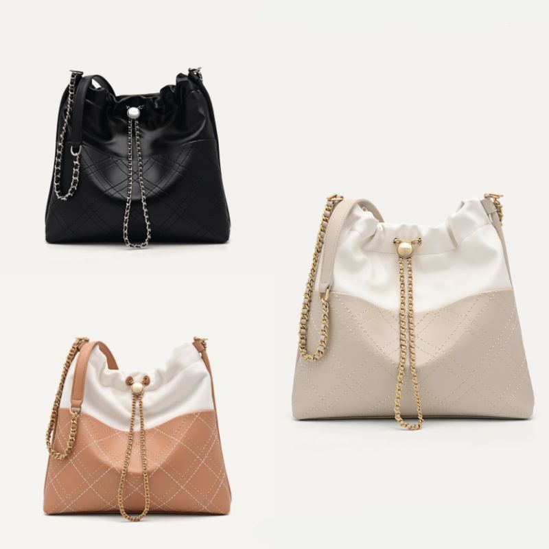 Tas PEDRO Cala Quilted Drawstring Hobo Bag