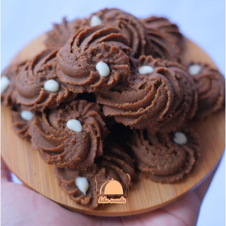 

(Beli 1 Toples Kue Semprit Pure Choco Gratis 1 Toples Kue Sagu/Semprit) Kue Semprit Pure Choco Biba Snacks Toples Ukuran 600 ml