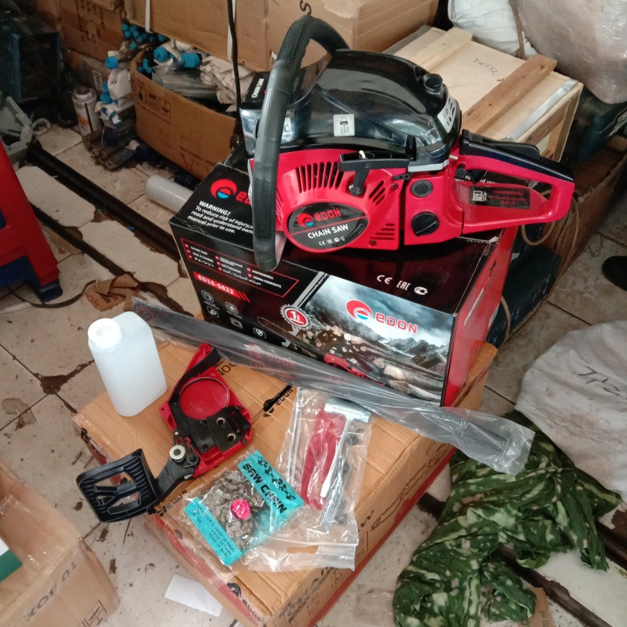 MESIN CHAINSAW 22 INCH EDON 2 TAK GERGAJI POTONG KAYU POHON CHAIN SAW