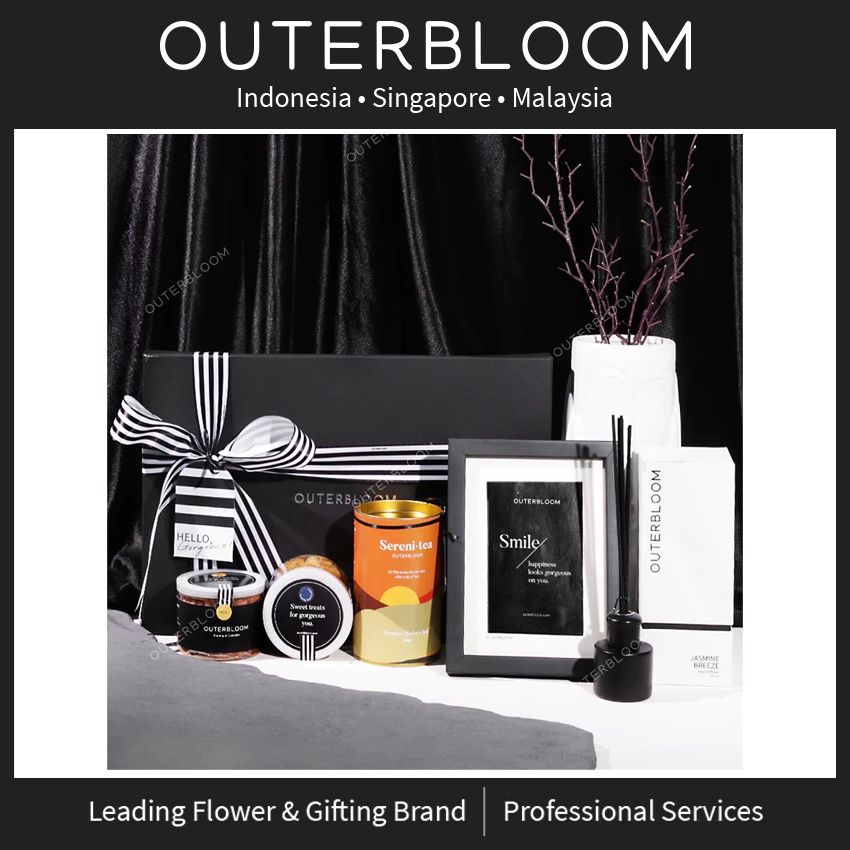 

Valentine Hampers - Outerbloom Evergreeen Mumbo Jum-box Hampers