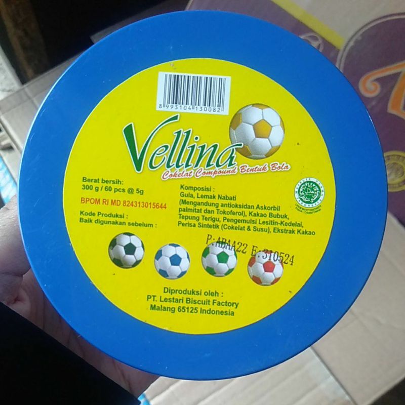 

Vellina. Coklat Compound Bentuk Bola isi 60 pcs