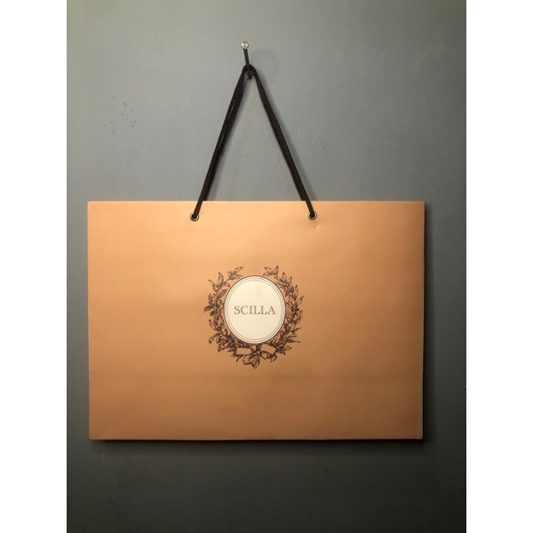 

preloved paper bag scilla ori