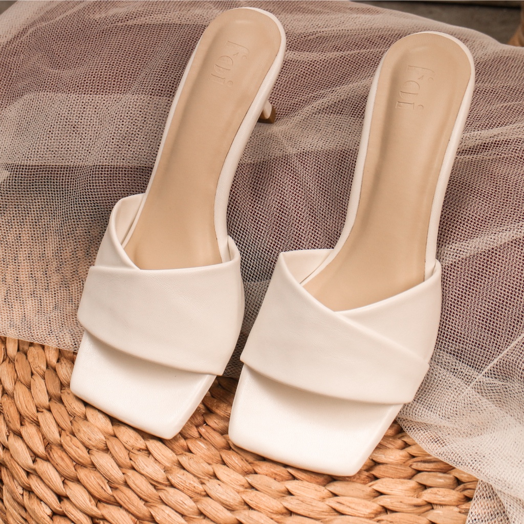 FOI Lexi White Sandal Heels Wanita