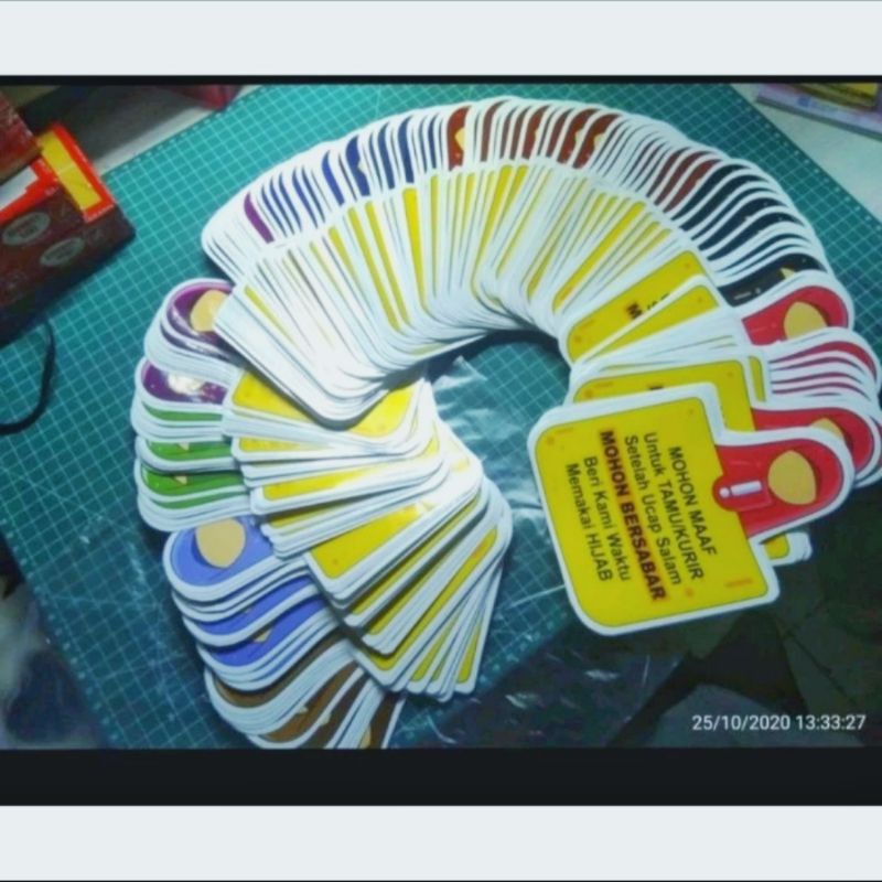 Stiker Pintu Mohon Tunggu Untuk Tamu & Kurir Kertas Vynil Waterproof