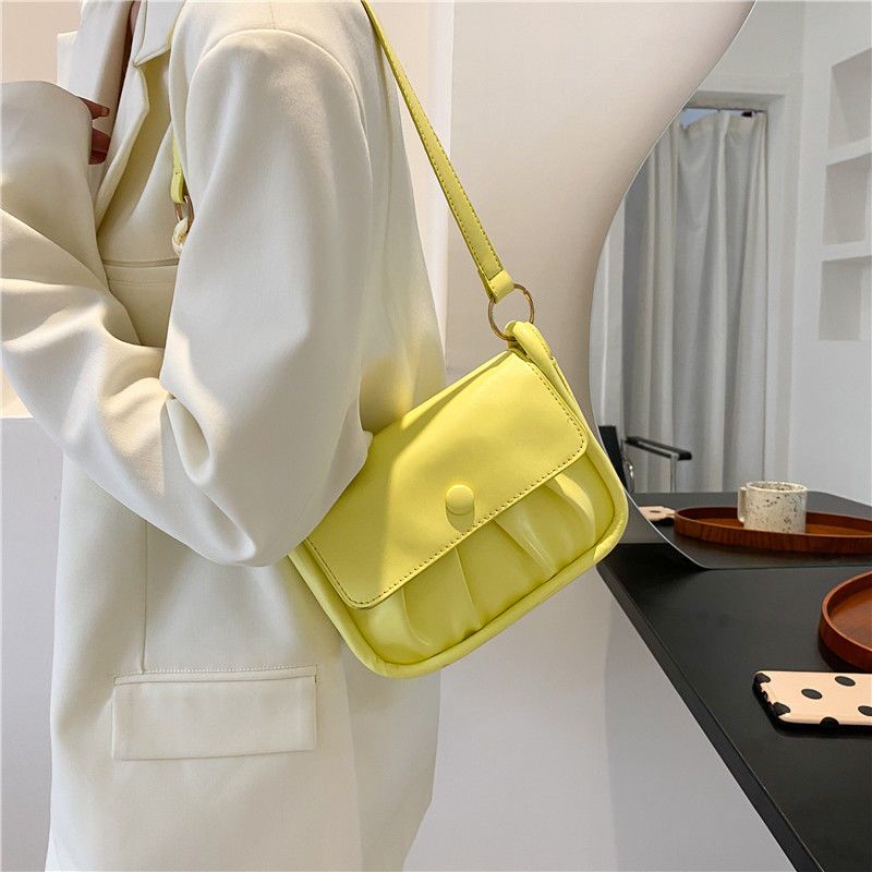 Red Selebriti internet tekstur ceruk desain tas wanita baru 2021 fashion tas bahu gaya asing tas messenger wanita all-match in portabel
